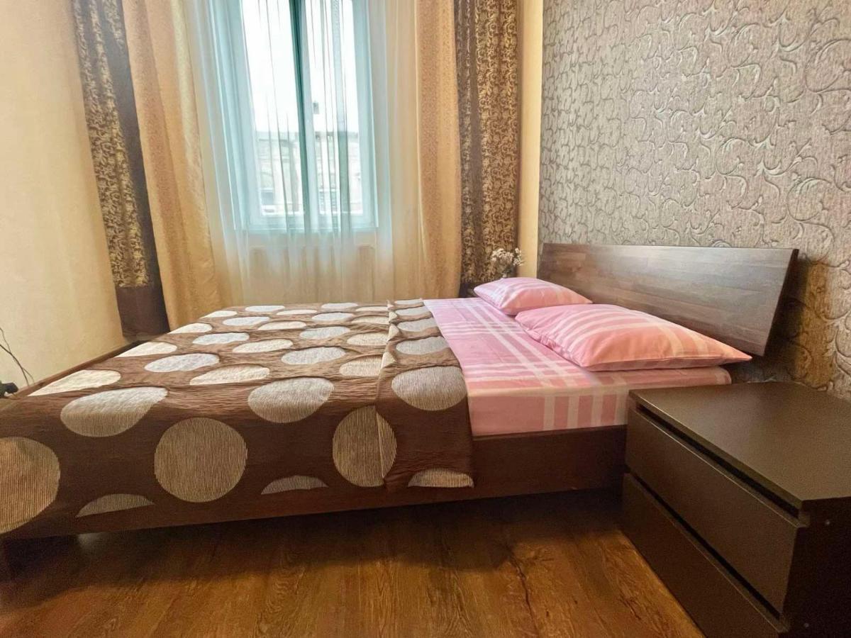 Крехівська 5,Апартаменти В Центрі, Дві Спальні ลวีฟ ภายนอก รูปภาพ