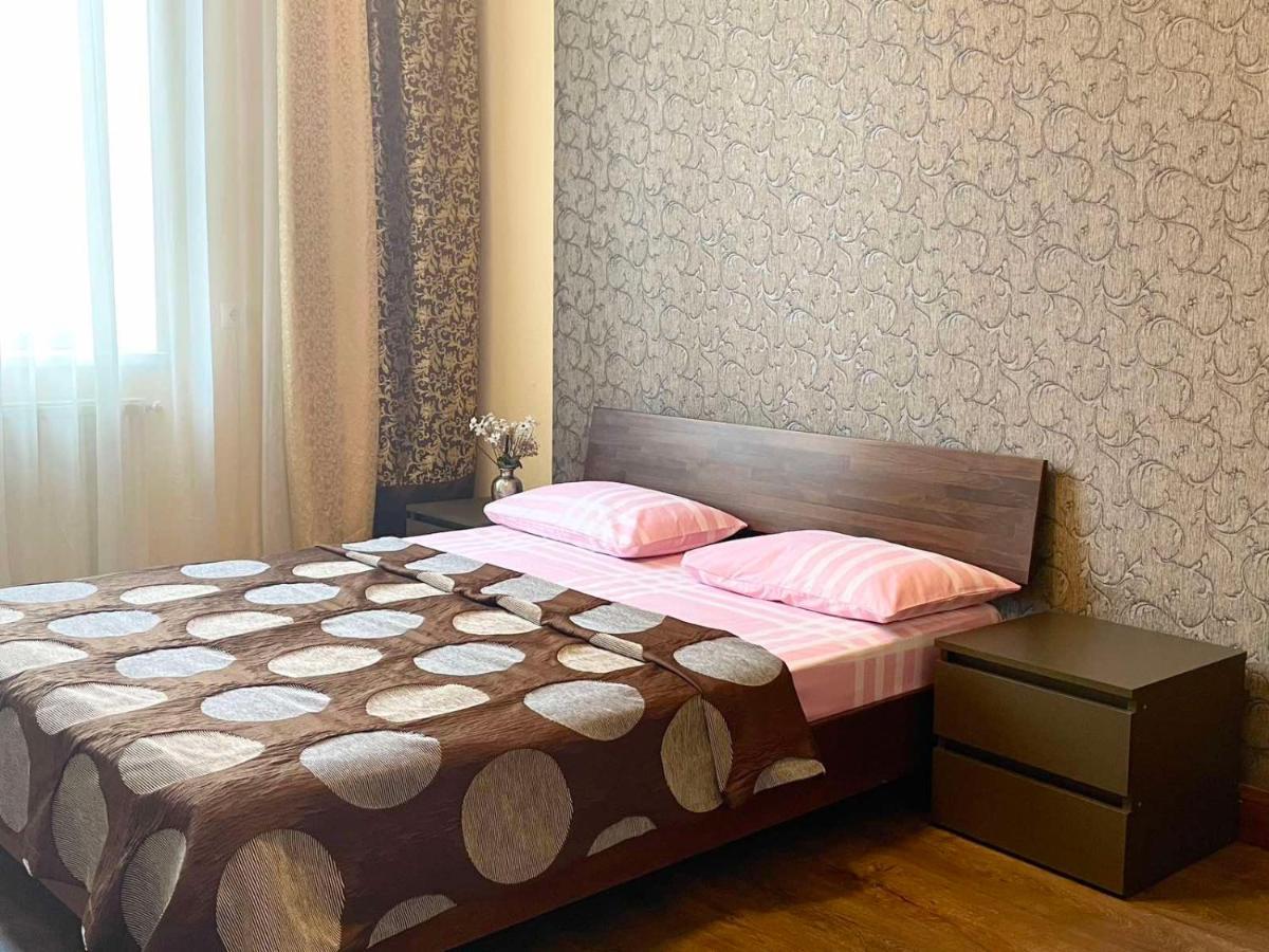 Крехівська 5,Апартаменти В Центрі, Дві Спальні ลวีฟ ภายนอก รูปภาพ